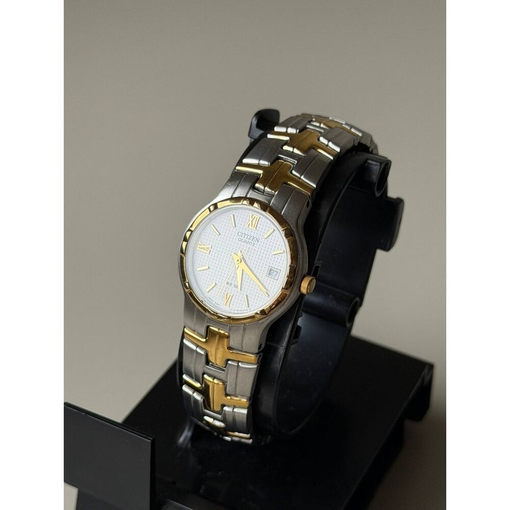 Citizen Women’s Y2K Quartz Watch White Dial Date Two Tone Gold Silver Retro 8" - Picture 2 of 15